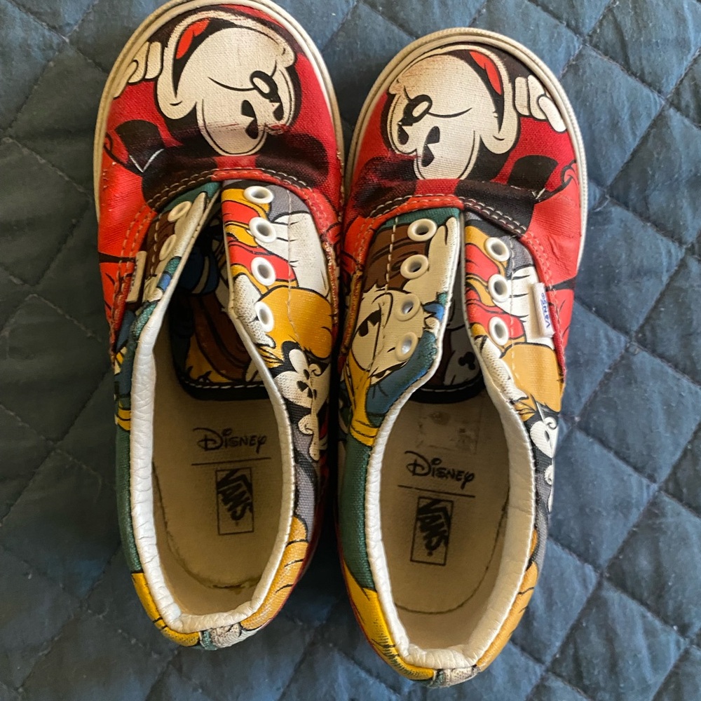 Kids Disney x Vans Mickey and friends Sz 10